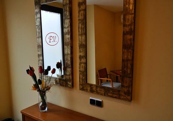 Hostal Puerta Del Valle La Cistérniga Exteriör bild